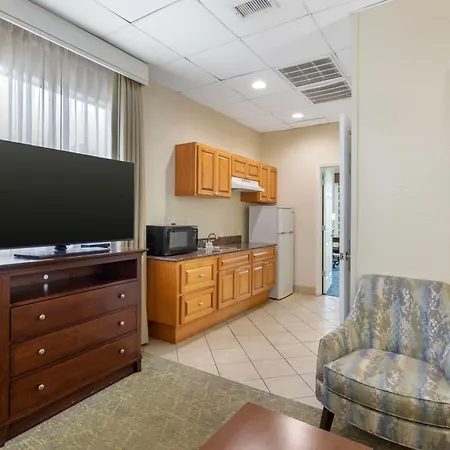 Best Western Cocoa Beach - Port Canaveral Exterior photo