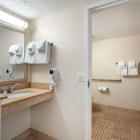 Best Western Cocoa Beach - Port Canaveral Exterior photo