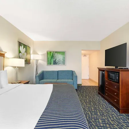 Best Western Cocoa Beach - Port Canaveral Exterior photo