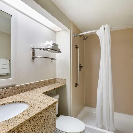 Best Western Cocoa Beach - Port Canaveral Exterior photo