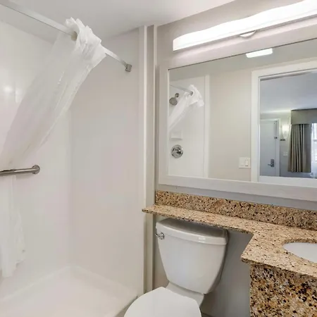 Best Western Cocoa Beach - Port Canaveral Exterior photo