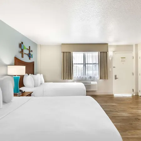 Best Western Cocoa Beach - Port Canaveral Exterior photo