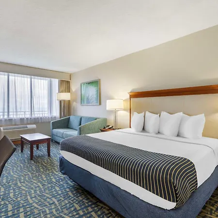 Best Western Cocoa Beach - Port Canaveral Exterior photo